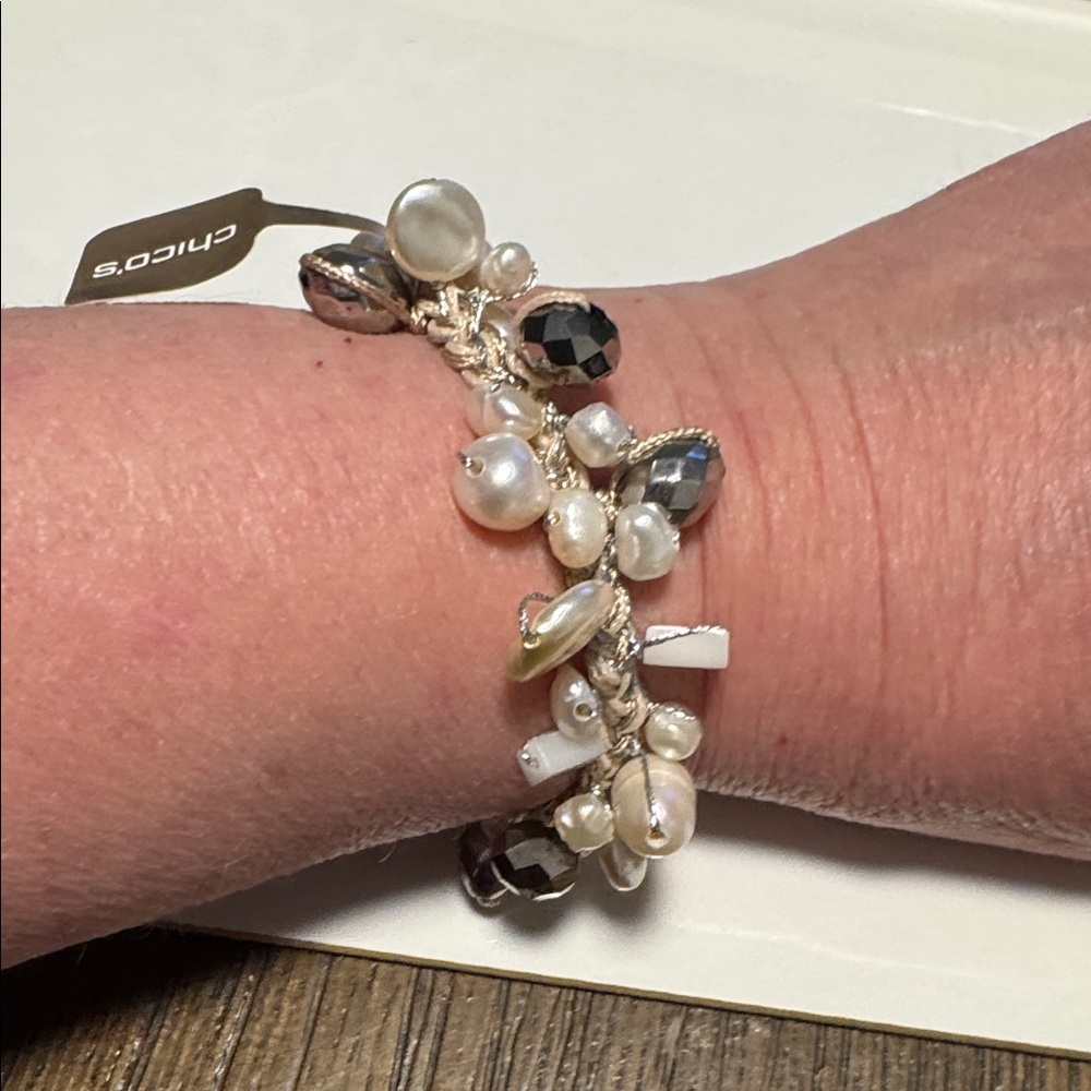 Chico’s Pearl & Crystal Charm Bracelet (BR222) - Picture 7 of 11